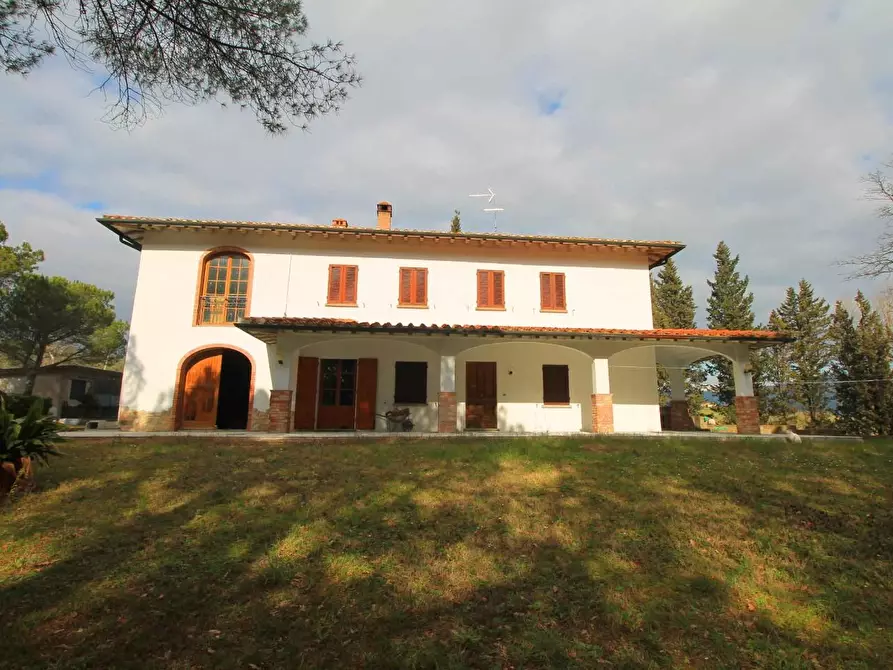 Immagine 3 di Casa colonica in vendita  a Vinci