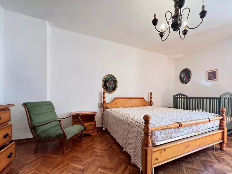 Immagine 20 di Casa colonica in vendita  a Vinci