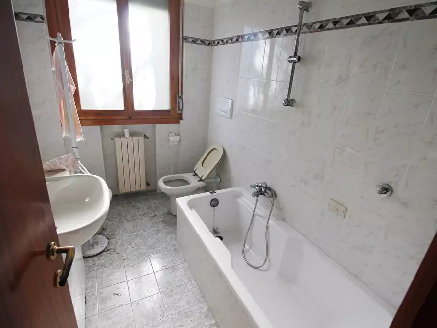 Immagine 10 di Appartamento in vendita  a Empoli