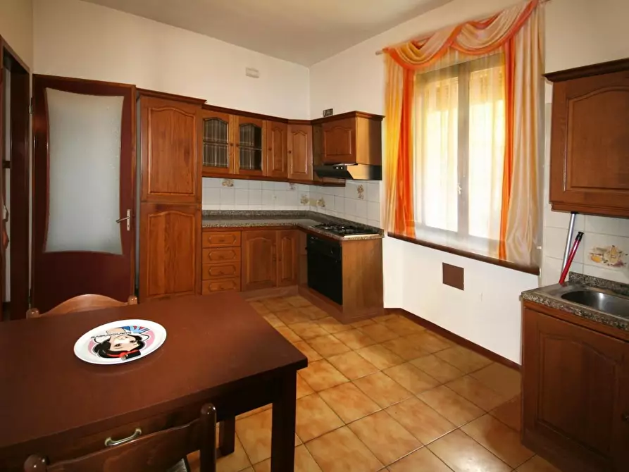 Immagine 4 di Appartamento in vendita  a Barga