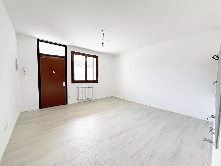 Immagine 8 di Appartamento in vendita  a Empoli