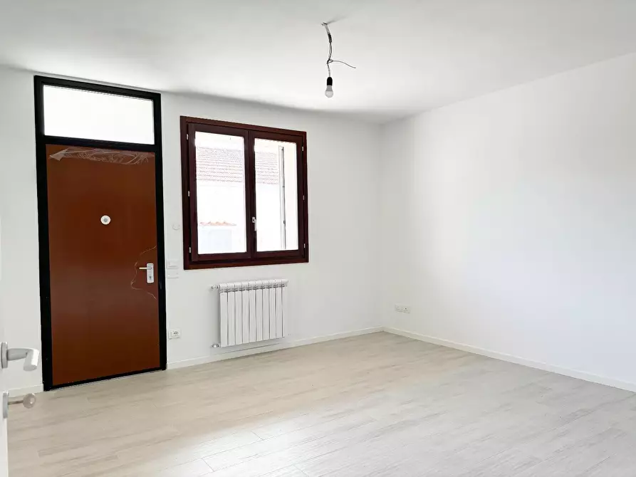 Immagine 34 di Appartamento in vendita  a Empoli