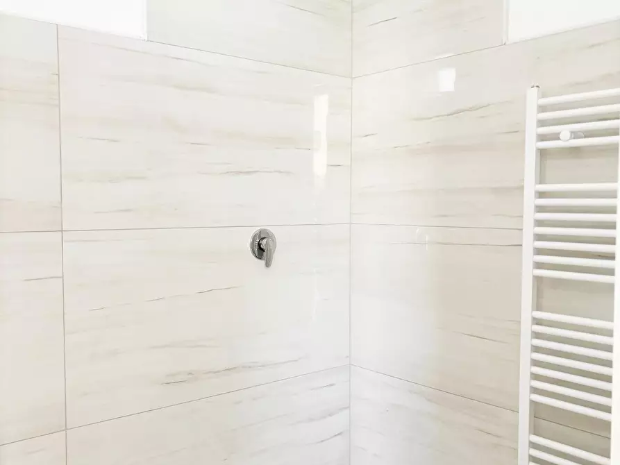 Immagine 20 di Appartamento in vendita  a Empoli