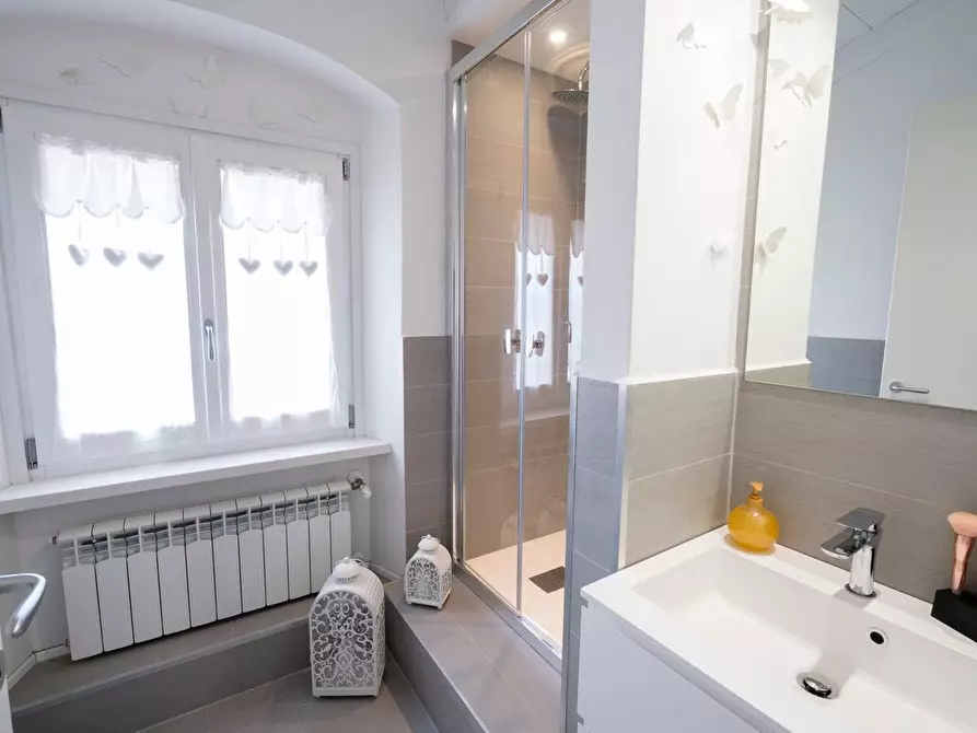 Immagine 12 di Appartamento in vendita  a Massa