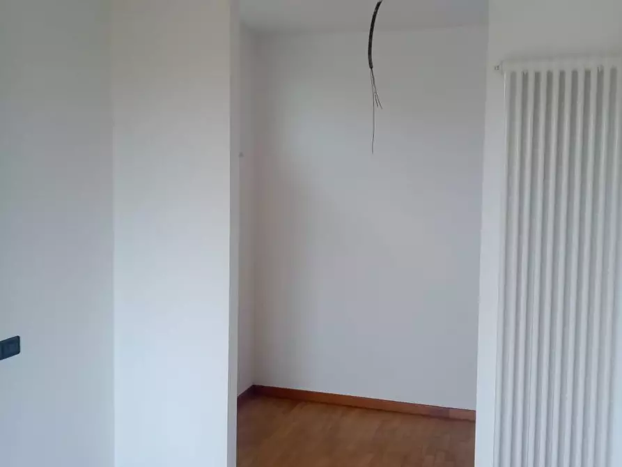 Immagine 23 di Villetta a schiera in vendita  a Carrara