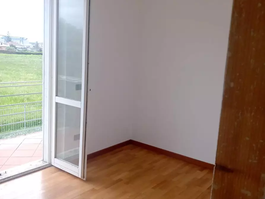 Immagine 19 di Villetta a schiera in vendita  a Carrara