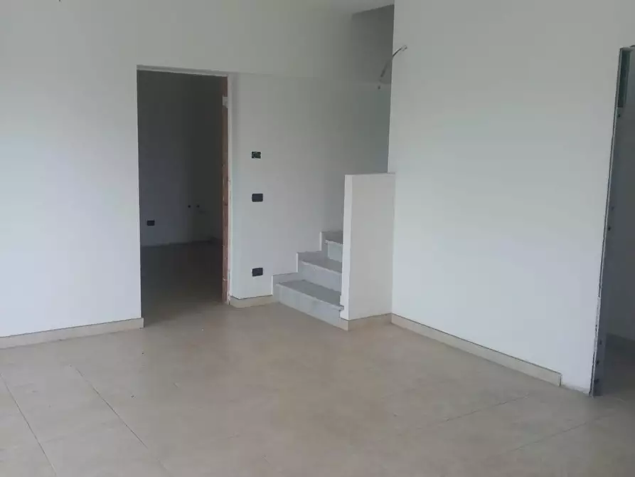 Immagine 12 di Villetta a schiera in vendita  a Carrara