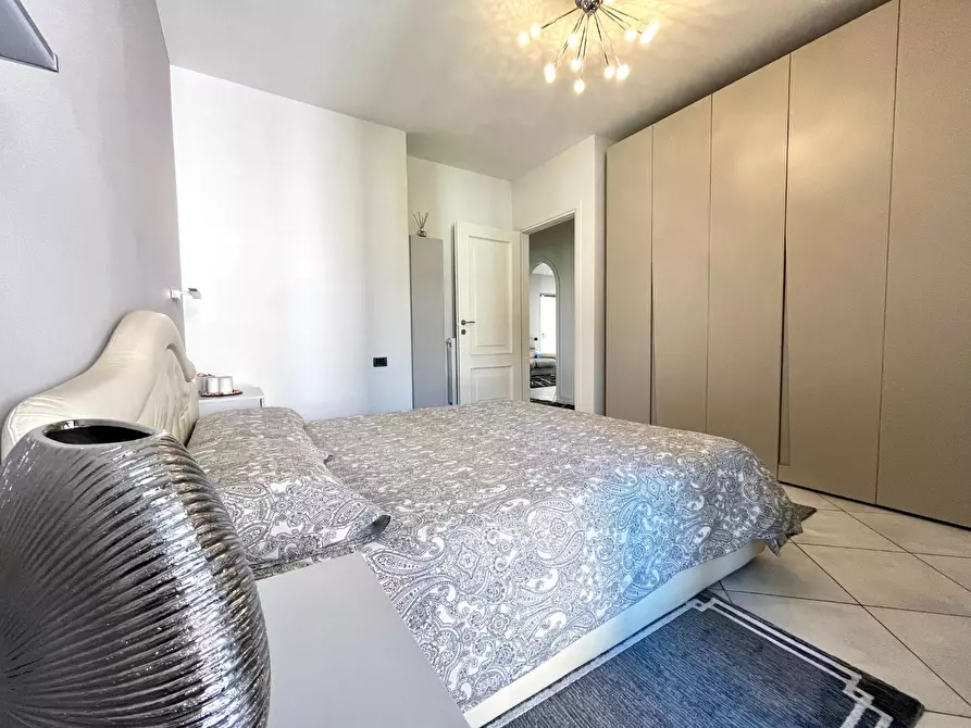 Immagine 22 di Appartamento in vendita  a Massa