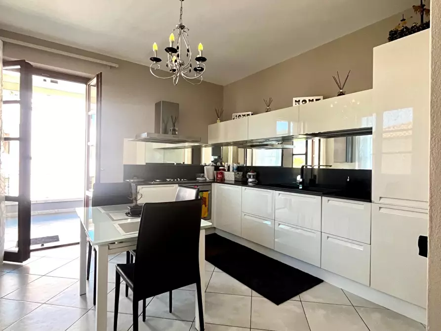 Immagine 14 di Appartamento in vendita  a Massa