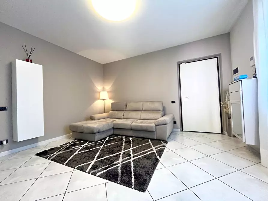 Immagine 8 di Appartamento in vendita  a Massa