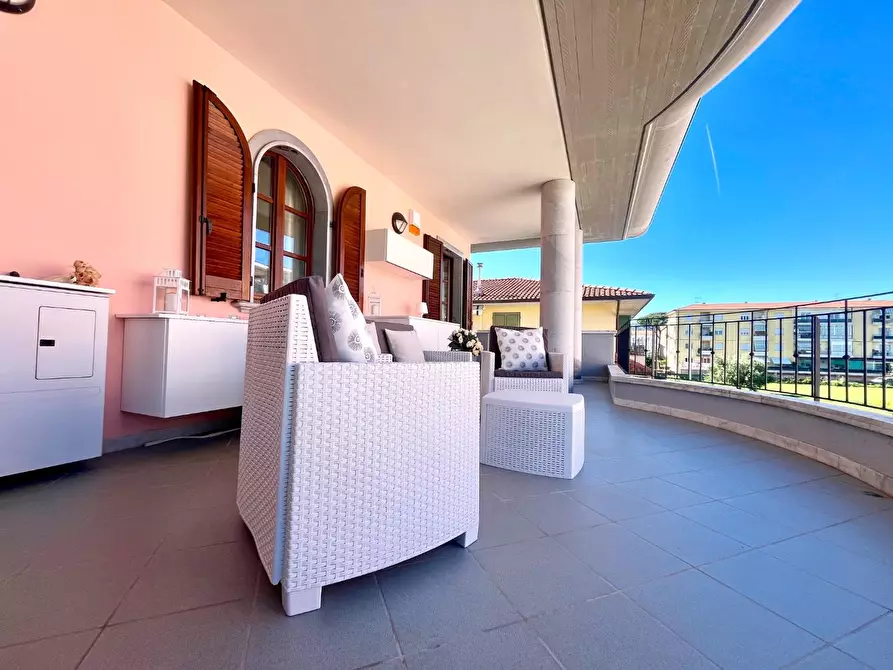 Immagine 3 di Appartamento in vendita  a Massa