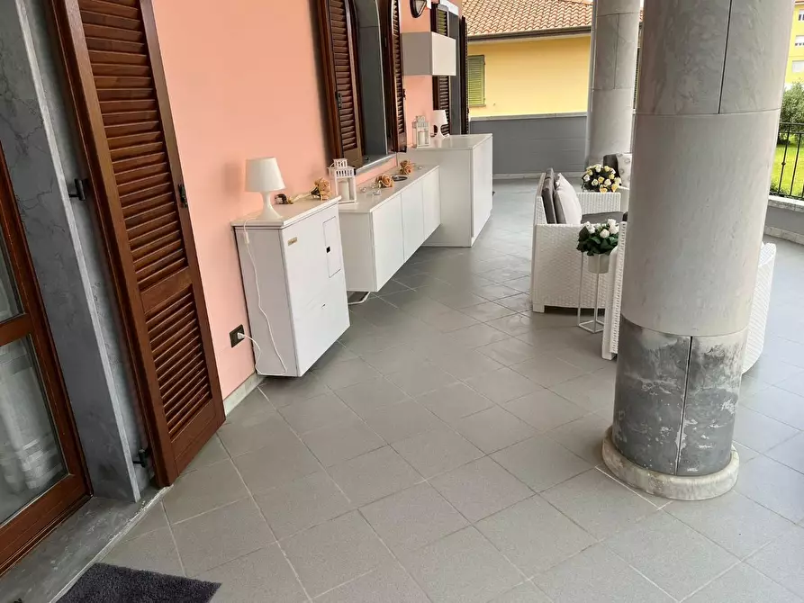 Immagine 6 di Appartamento in vendita  a Massa