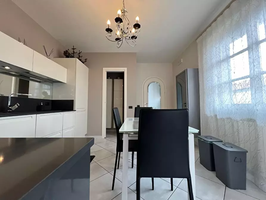 Immagine 38 di Appartamento in vendita  a Massa