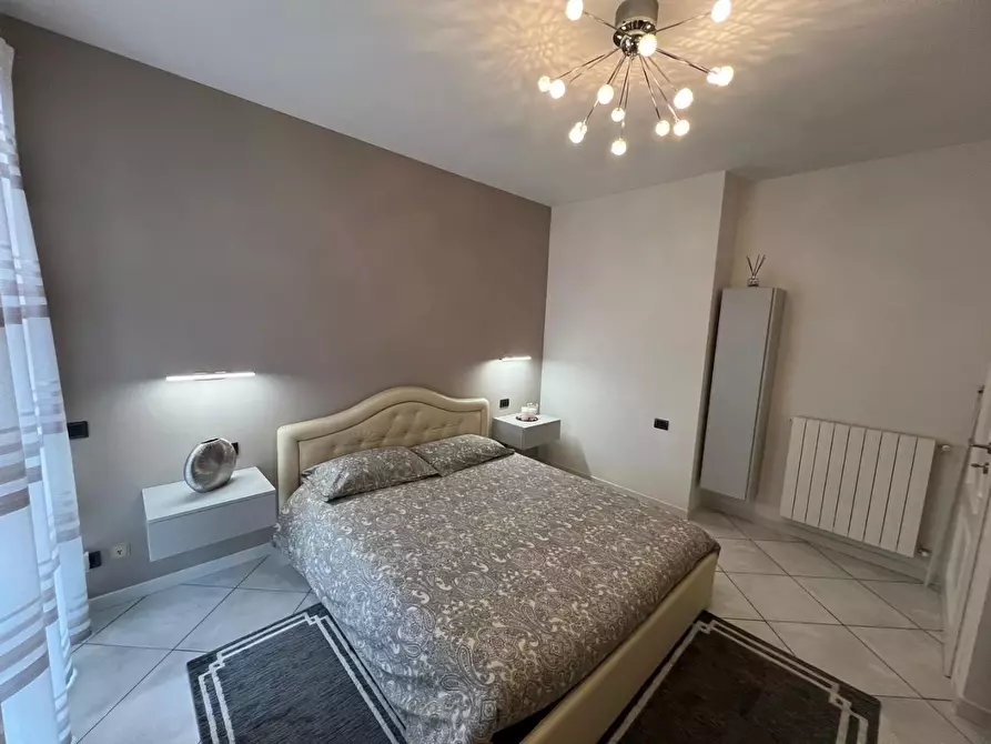 Immagine 7 di Appartamento in vendita  a Massa