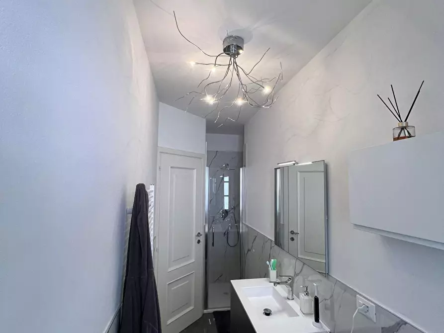 Immagine 41 di Appartamento in vendita  a Massa