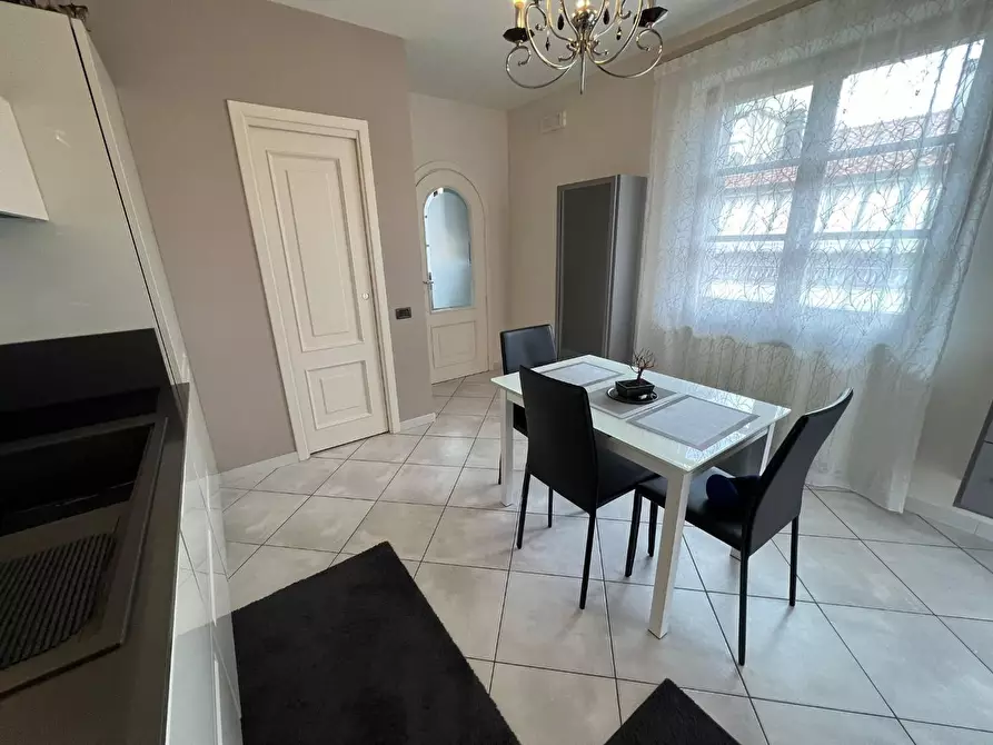 Immagine 28 di Appartamento in vendita  a Massa