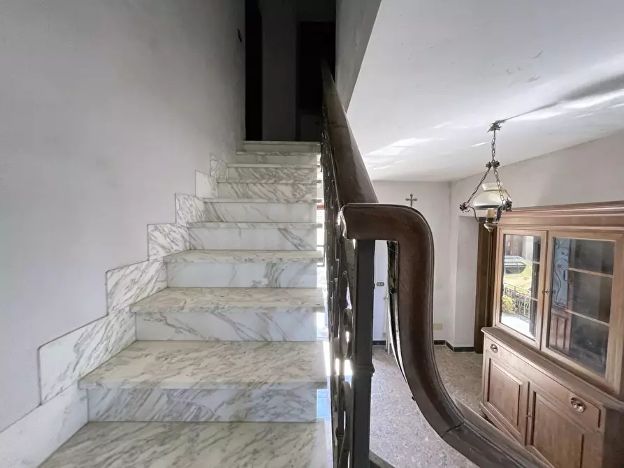 Immagine 40 di Casa bifamiliare in vendita  a Camaiore