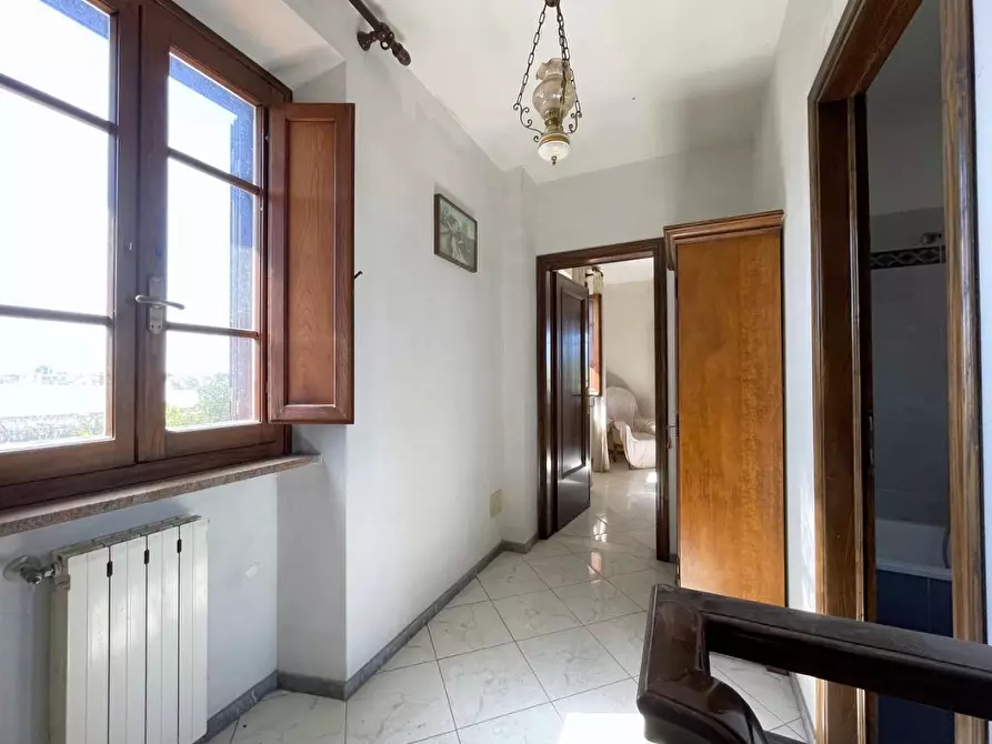 Immagine 18 di Casa bifamiliare in vendita  a Camaiore