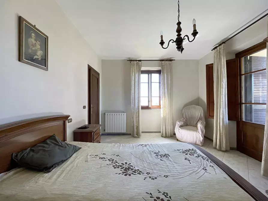 Immagine 30 di Casa bifamiliare in vendita  a Camaiore