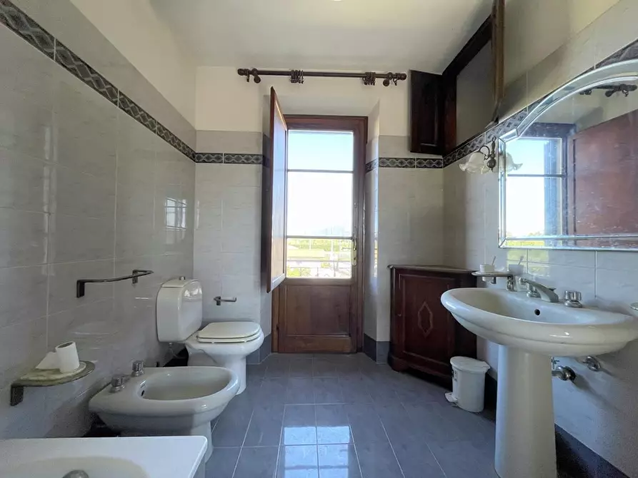 Immagine 37 di Casa bifamiliare in vendita  a Camaiore