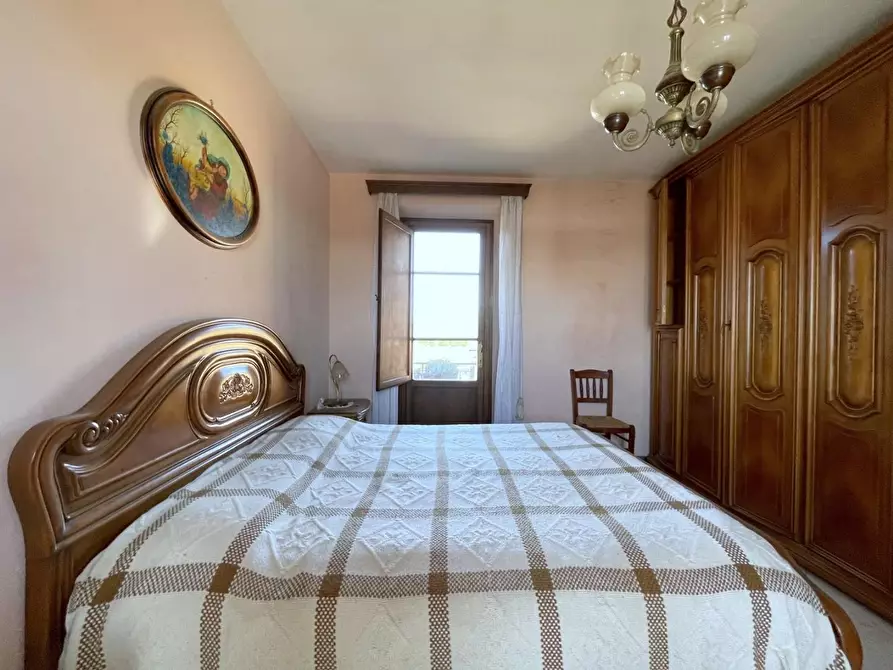 Immagine 21 di Casa bifamiliare in vendita  a Camaiore