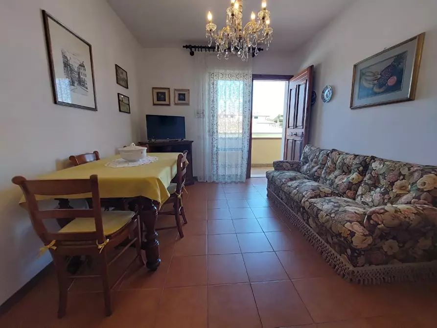 Immagine 13 di Appartamento in vendita  a Viareggio