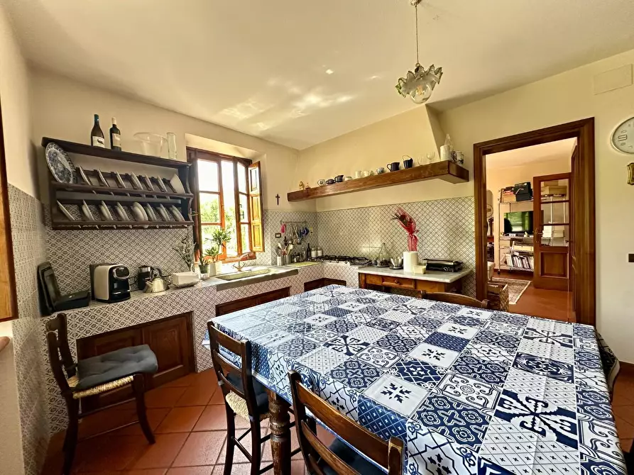 Immagine 15 di Rustico / casale in vendita  a Capannori