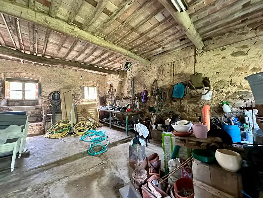 Immagine 34 di Rustico / casale in vendita  a Capannori