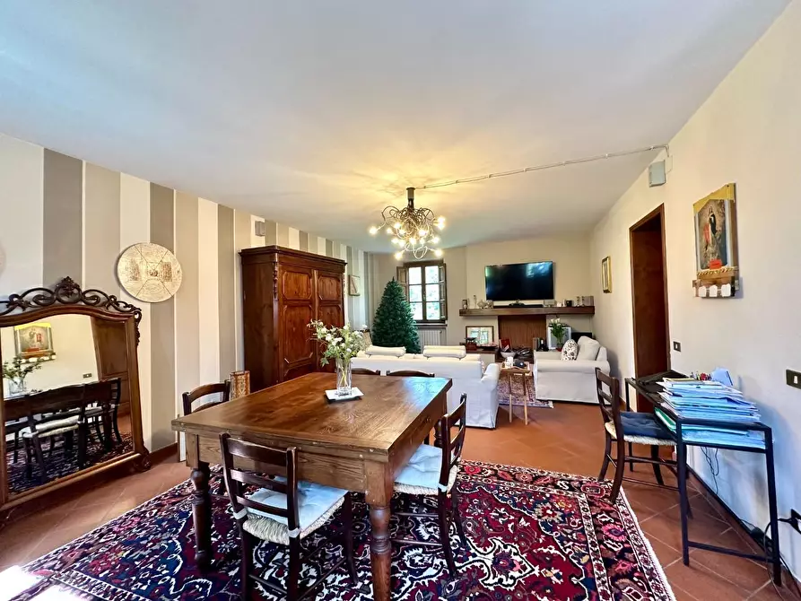 Immagine 38 di Rustico / casale in vendita  a Capannori