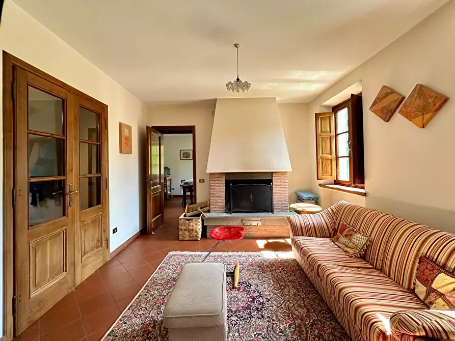 Immagine 11 di Rustico / casale in vendita  a Capannori