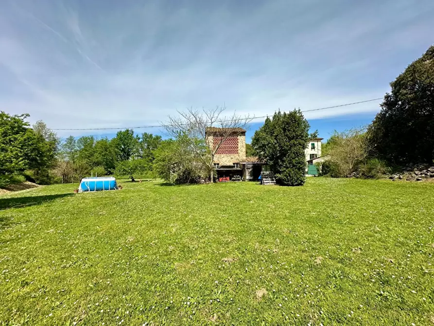 Immagine 55 di Rustico / casale in vendita  a Capannori