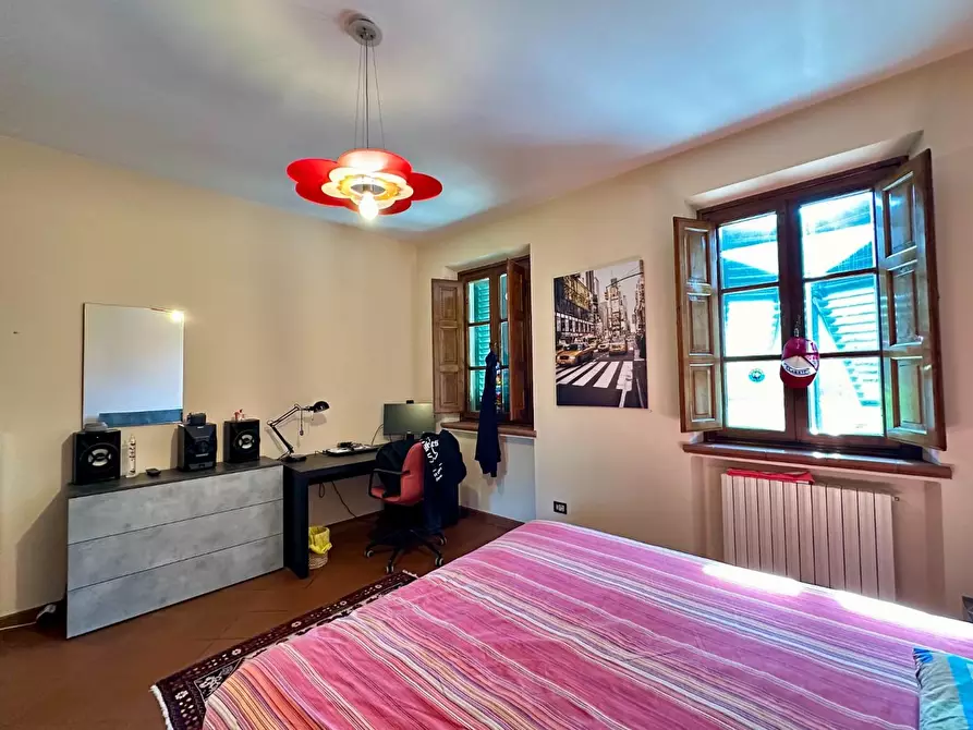 Immagine 48 di Rustico / casale in vendita  a Capannori