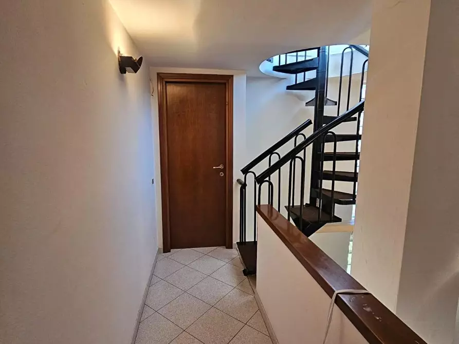 Immagine 26 di Villetta a schiera in vendita  a Vicopisano