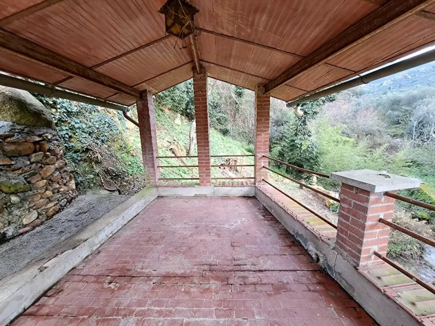 Immagine 27 di Villa in vendita  a Calci