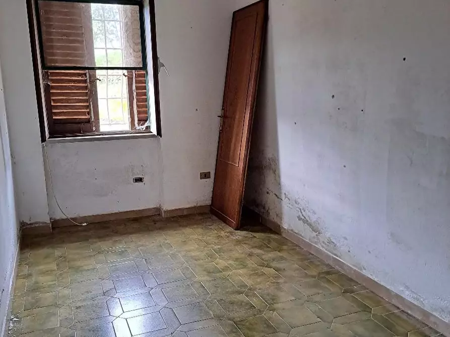 Immagine 14 di Villa in vendita  a Calci