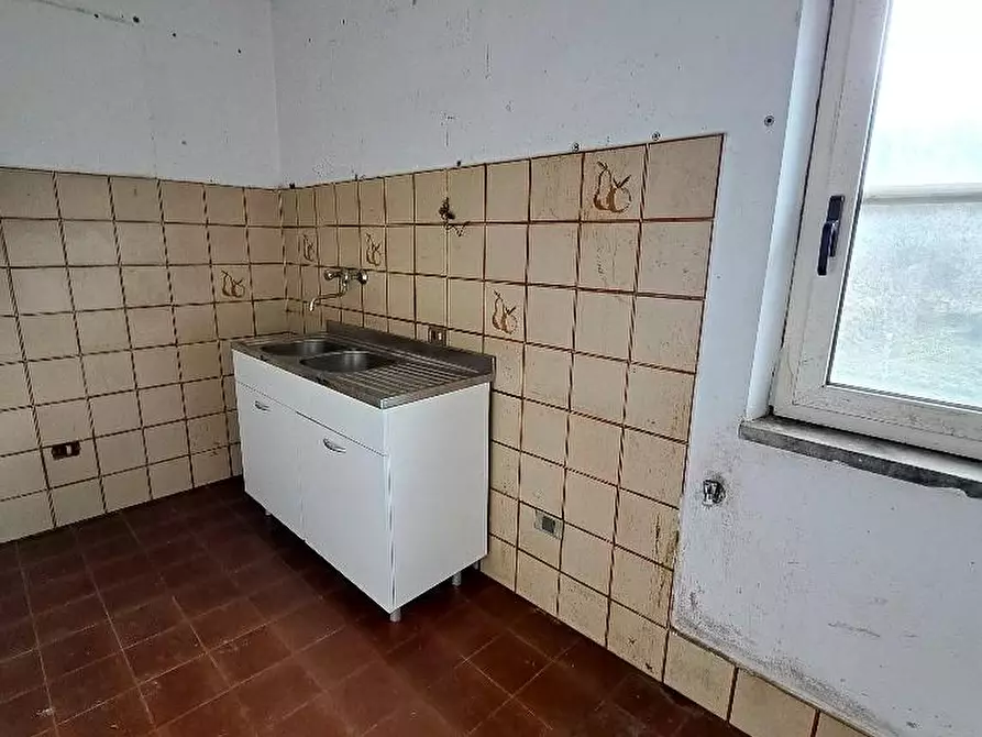 Immagine 13 di Villa in vendita  a Calci