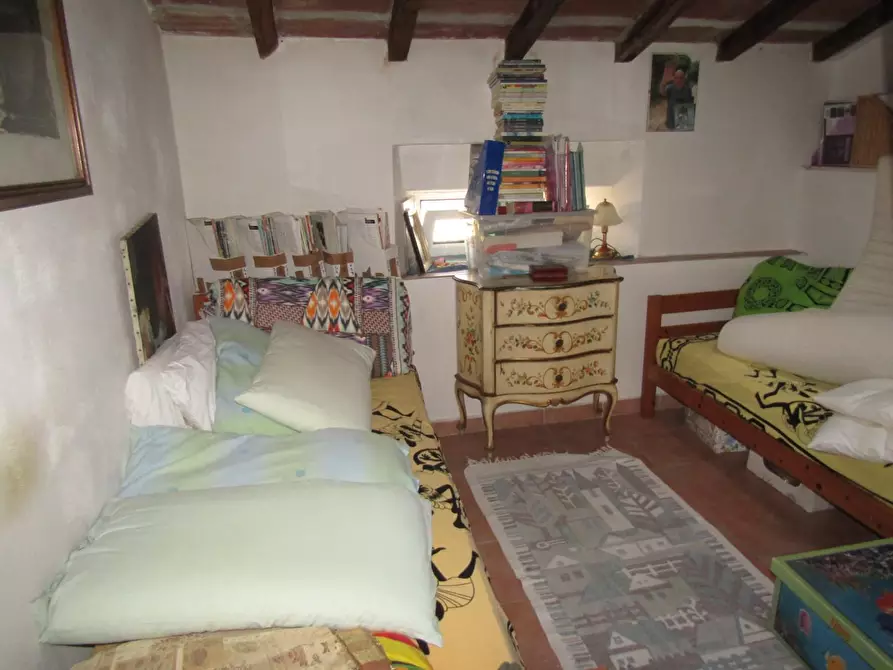 Immagine 15 di Villetta a schiera in vendita  a Carrara