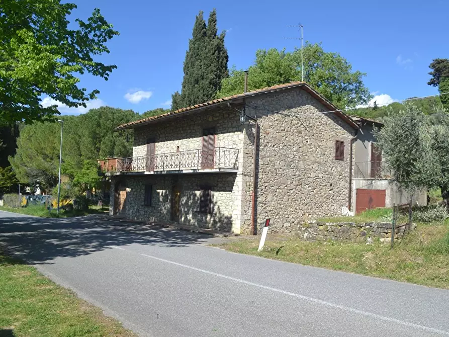 Immagine 1 di Casa indipendente in vendita  a Castellina In Chianti