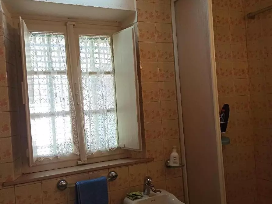 Immagine 25 di Casa semindipendente in vendita  a Lucca