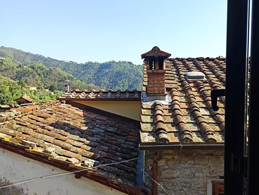 Immagine 26 di Casa semindipendente in vendita  a Lucca