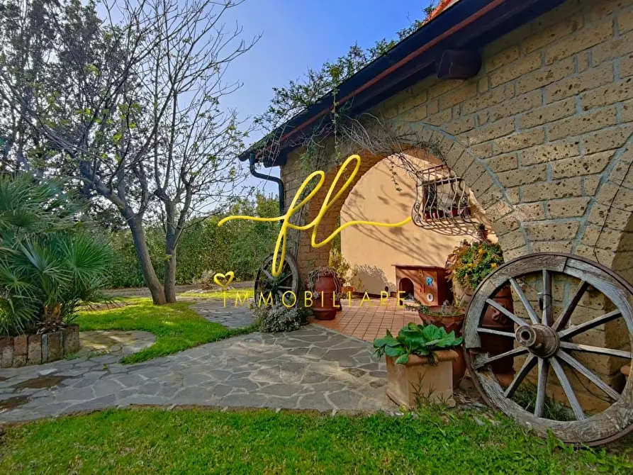 Immagine 41 di Villa in vendita  a Piombino