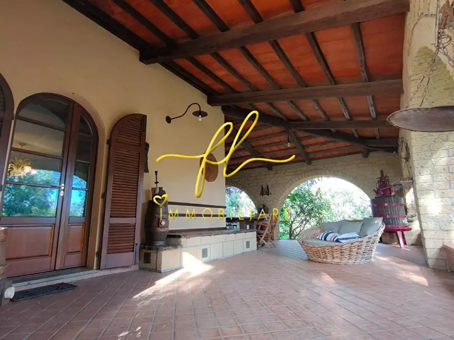Immagine 5 di Villa in vendita  a Piombino