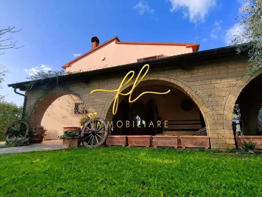 Immagine 6 di Villa in vendita  a Piombino