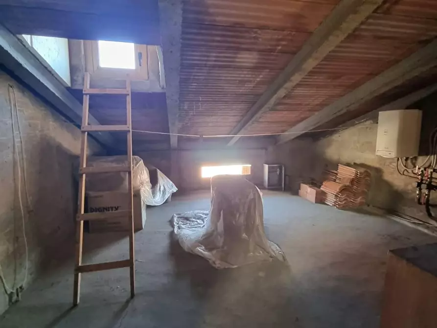 Immagine 2 di Mansarda in vendita  a Colle Di Val D'elsa