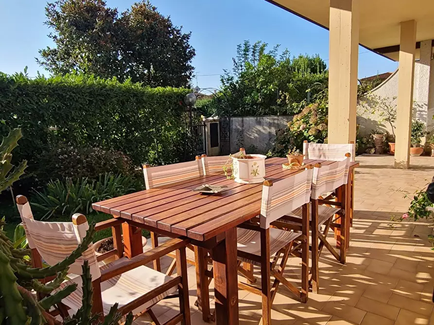 Immagine 8 di Casa bifamiliare in vendita  a Forte Dei Marmi