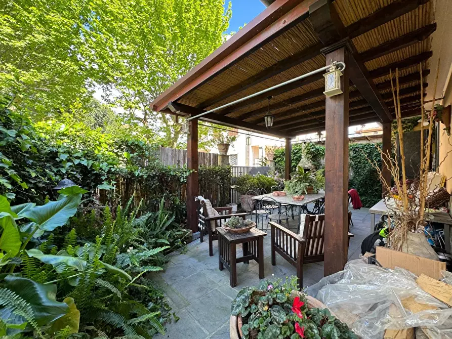 Immagine 18 di Villetta a schiera in vendita  a Seravezza