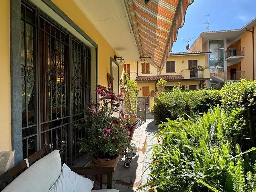 Immagine 21 di Villetta a schiera in vendita  a Seravezza