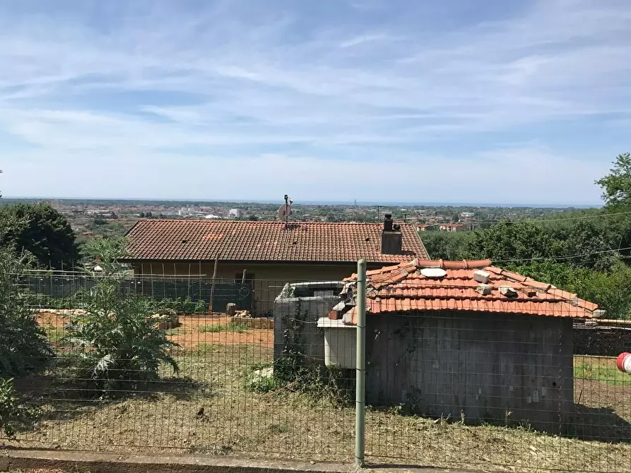 Immagine 16 di Casa indipendente in vendita  a Pietrasanta