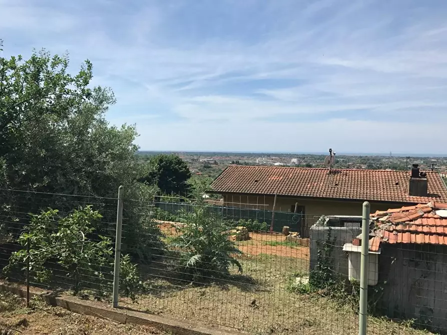 Immagine 14 di Casa indipendente in vendita  a Pietrasanta