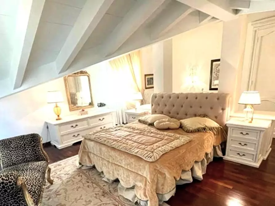 Immagine 13 di Appartamento in vendita  a Massa